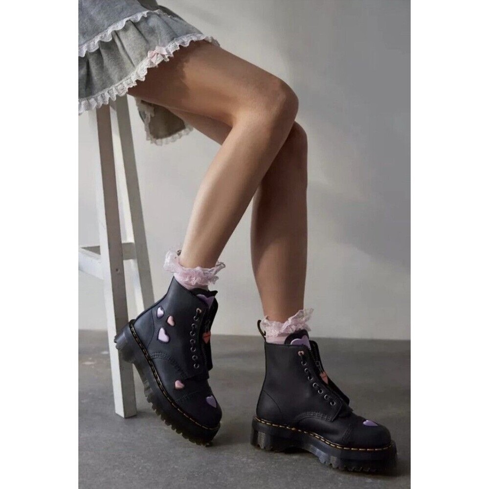 Dr. Martens Sinclair Heart Chunky Platform Boot Size 7 Unique Sweet Details